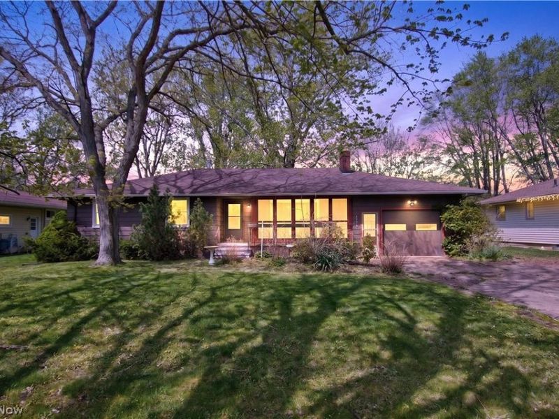 39568 Carol Lane, Elyria, OH 44035 Photo 2