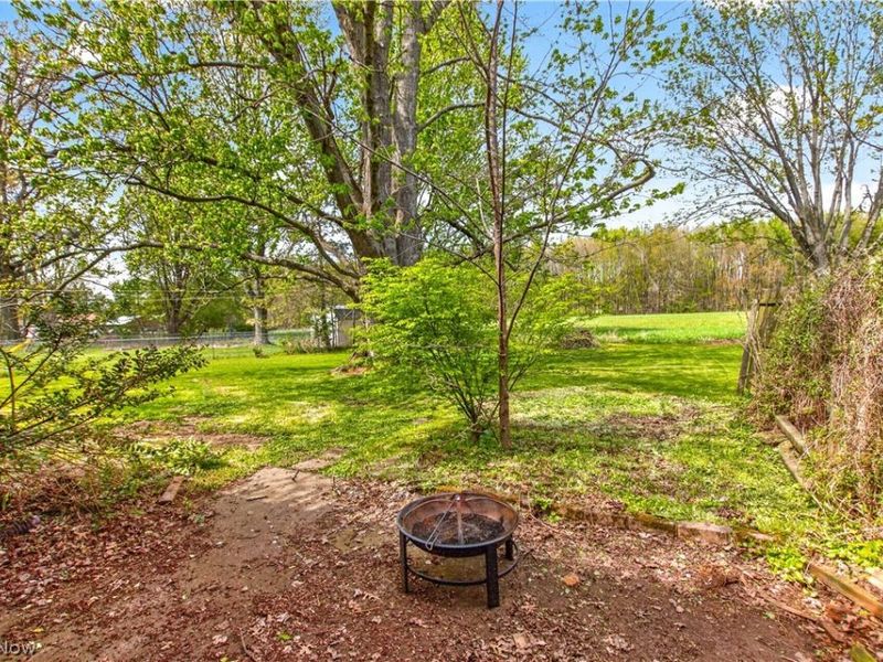 39568 Carol Lane, Elyria, OH 44035 Photo 37