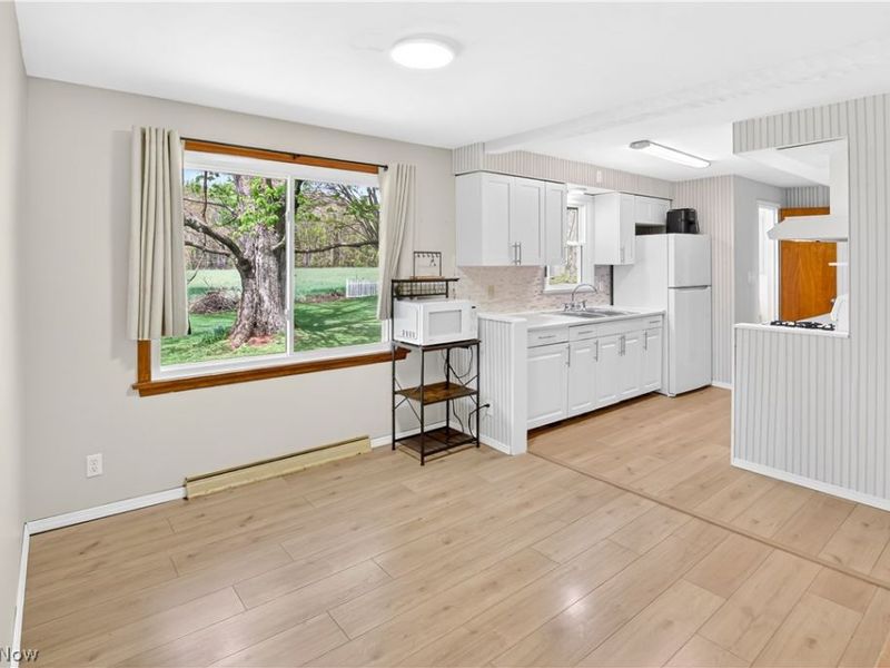 39568 Carol Lane, Elyria, OH 44035 Photo 8