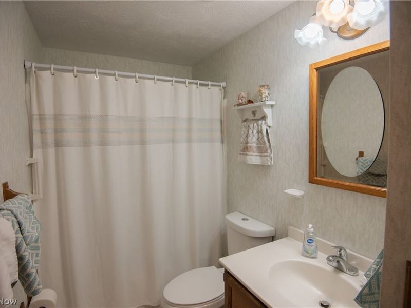 719 Oregon Avenue , Mc Donald, OH 44437 Photo 10