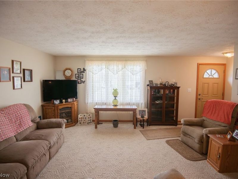 719 Oregon Avenue , Mc Donald, OH 44437 Photo 4