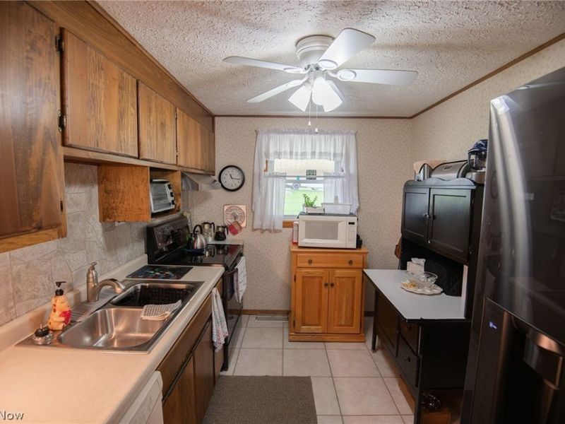 719 Oregon Avenue , Mc Donald, OH 44437 Photo 8