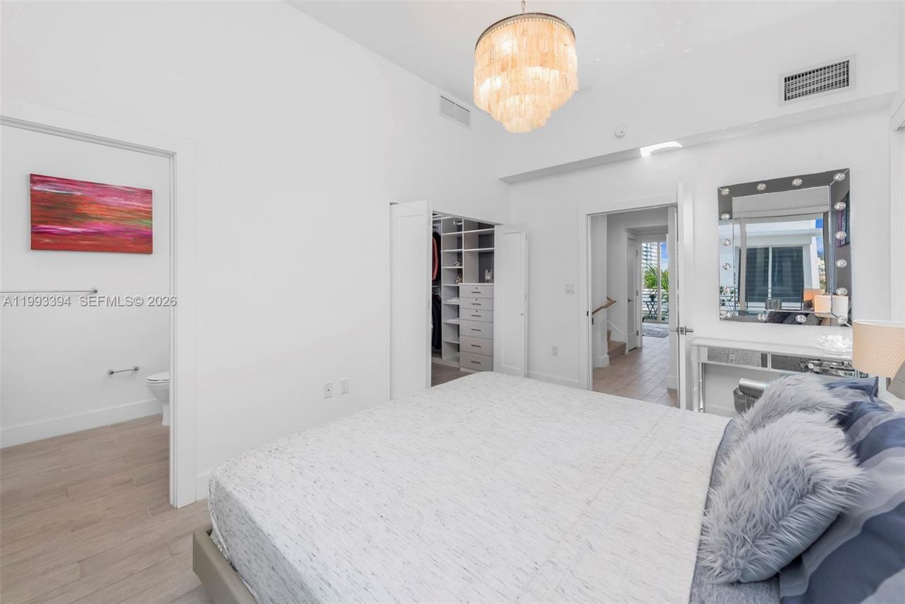 41 N Shore Dr , Miami Beach, FL 33141 Photo