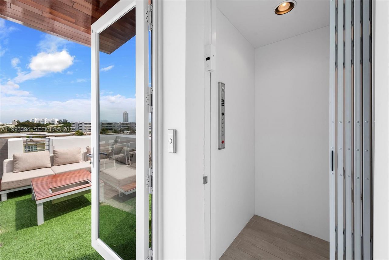41 N Shore Dr , Miami Beach, FL 33141 Photo