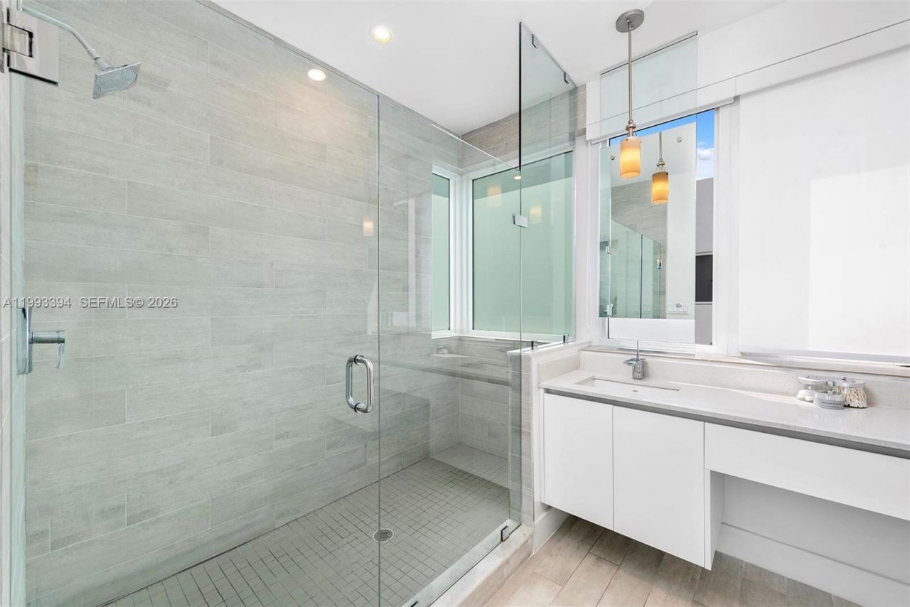 41 N Shore Dr , Miami Beach, FL 33141 Photo