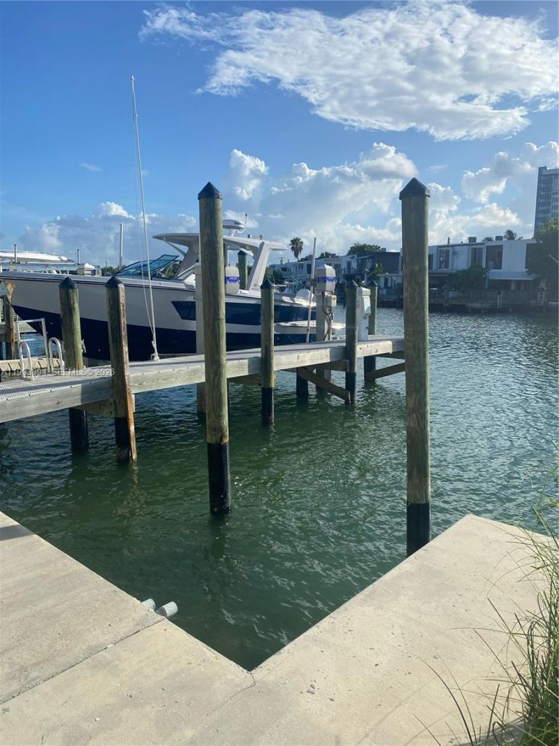 41 N Shore Dr , Miami Beach, FL 33141 Photo