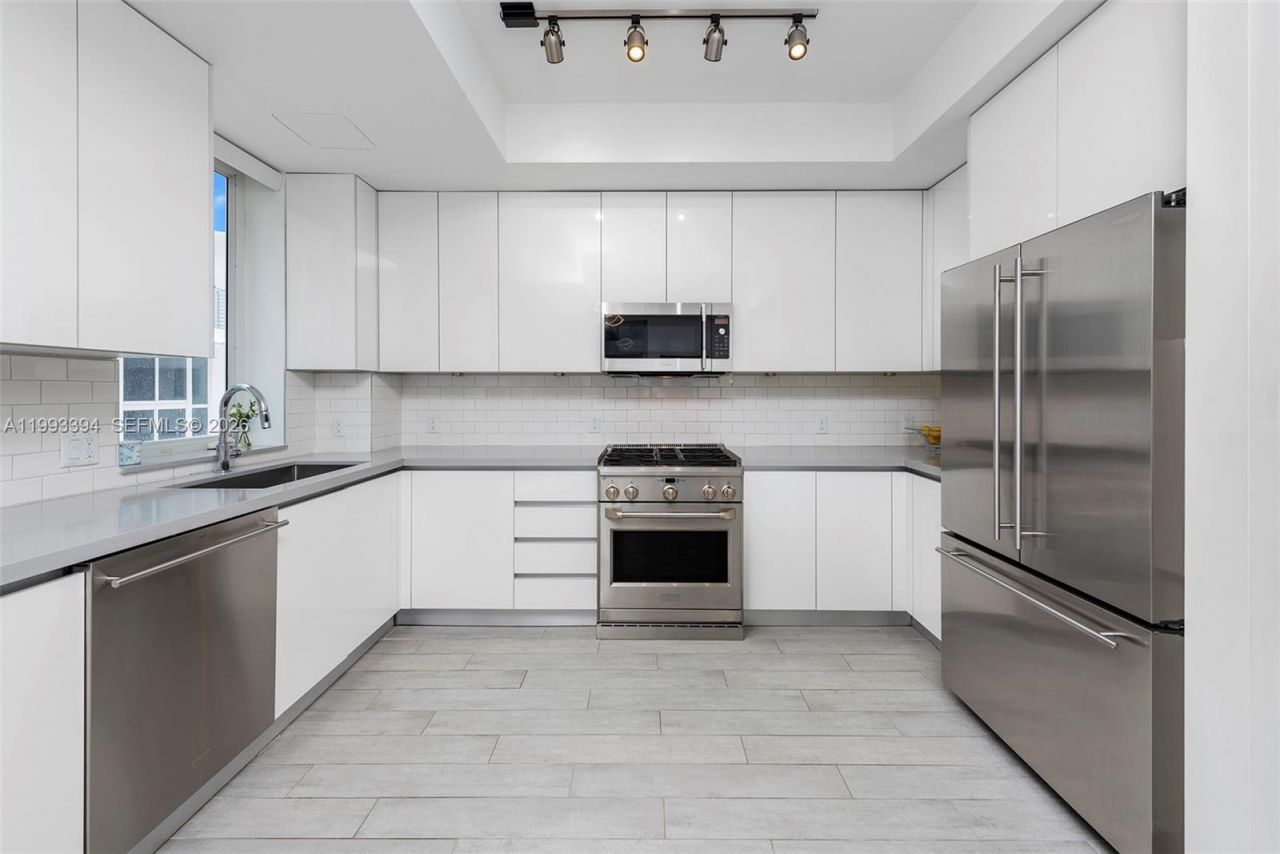 41 N Shore Dr , Miami Beach, FL 33141 Photo
