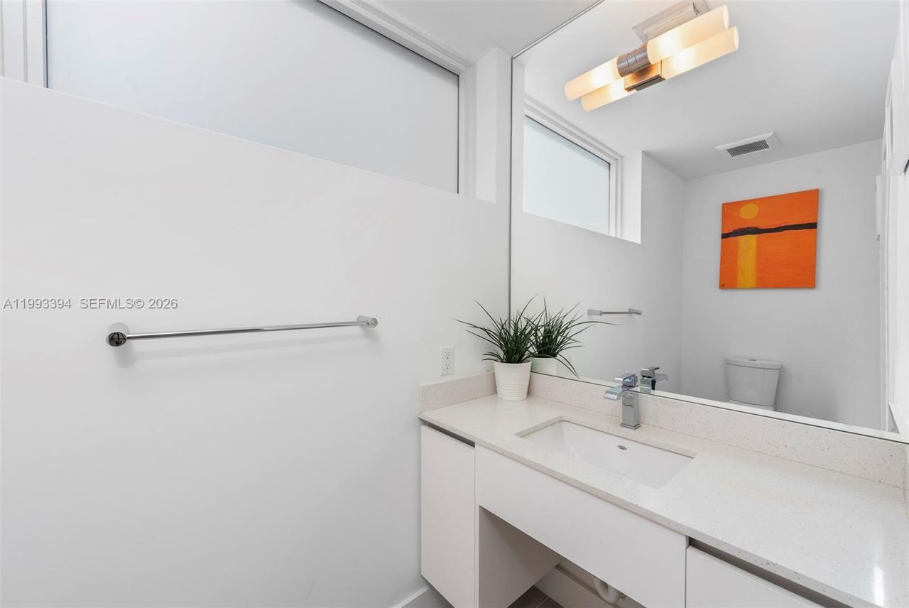 41 N Shore Dr , Miami Beach, FL 33141 Photo