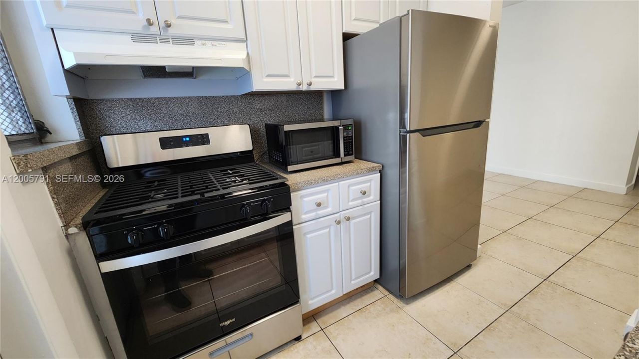1231 Pennsylvania Ave, Unit 10, Miami Beach, FL 33139 Photo