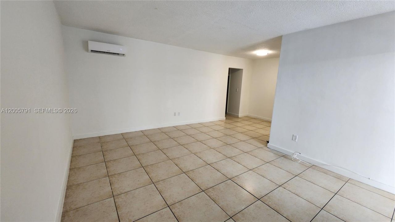 1231 Pennsylvania Ave, Unit 10, Miami Beach, FL 33139 Photo