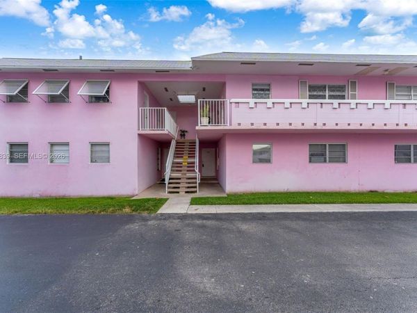 7560 SW 82nd St , Unit G112, Miami, FL 33143