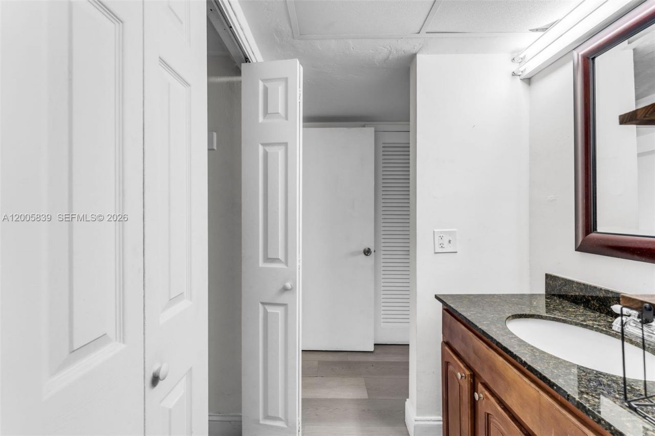7560 SW 82nd St, Unit G112, Miami, FL 33143 Photo