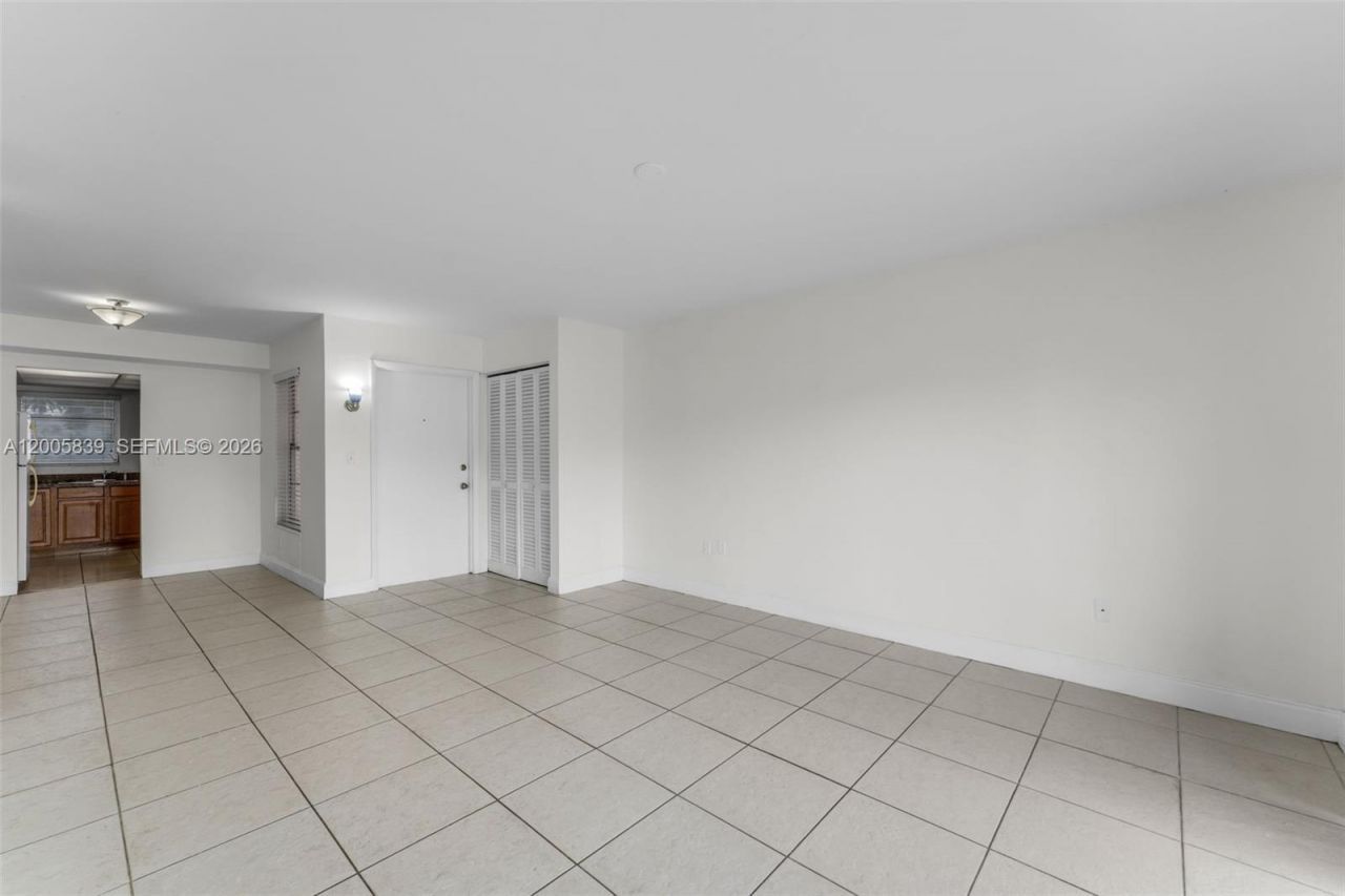 7560 SW 82nd St, Unit G112, Miami, FL 33143 Photo