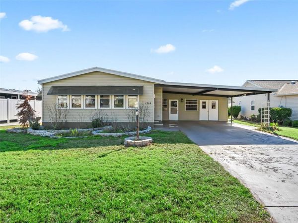 1514 HILLCREST DRIVE , LADY LAKE, FL 32159