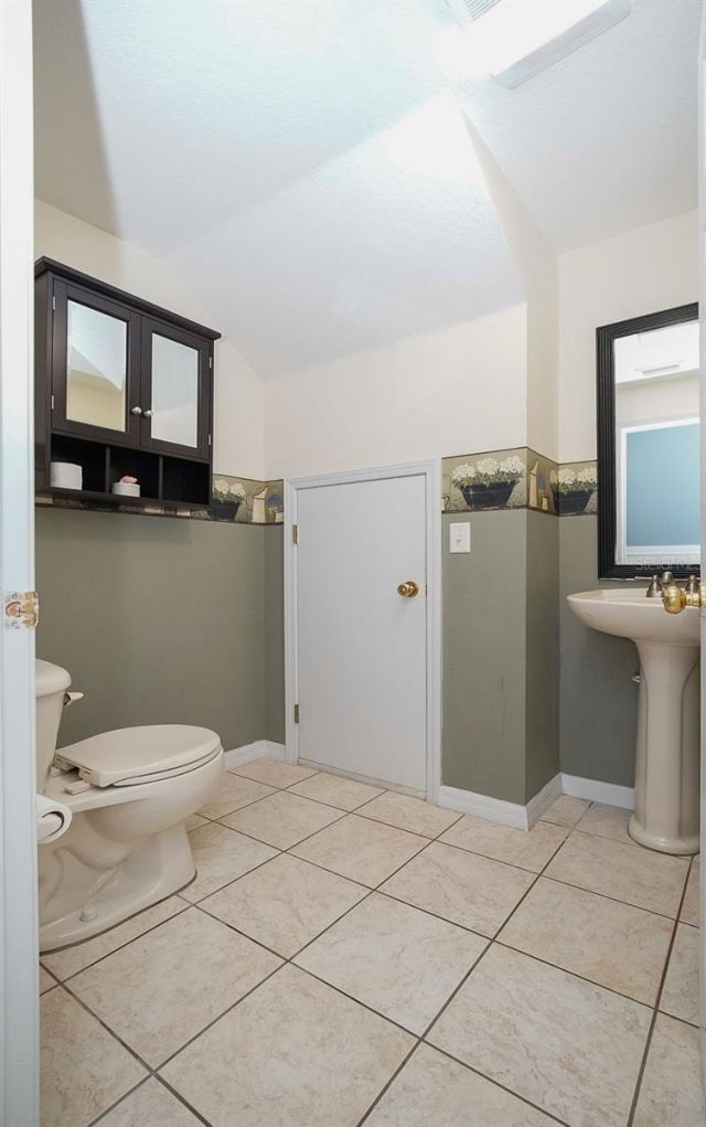 176 Coquina Bay Dr Drive , Saint Petersburg, FL 33705 Photo