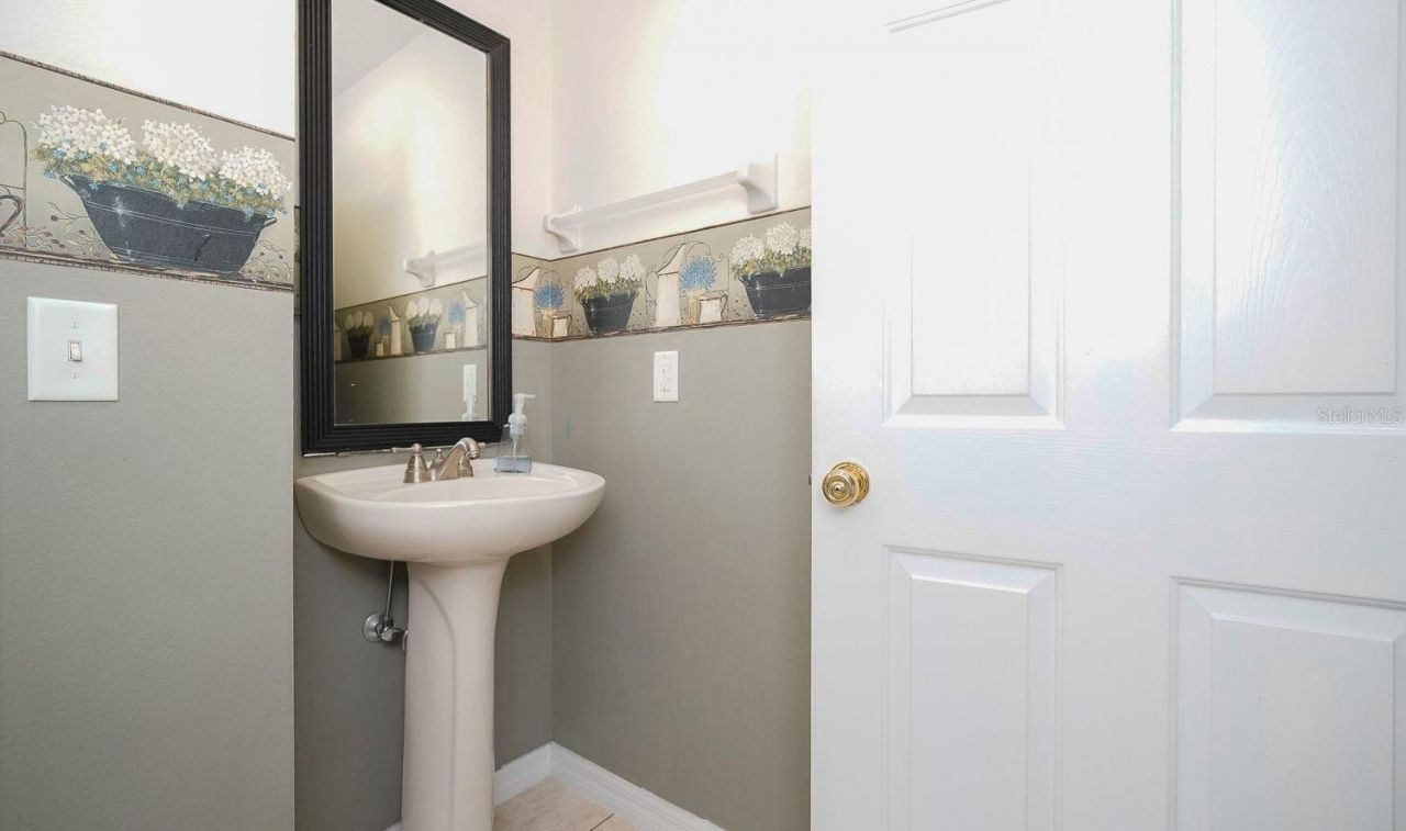 176 Coquina Bay Dr Drive , Saint Petersburg, FL 33705 Photo