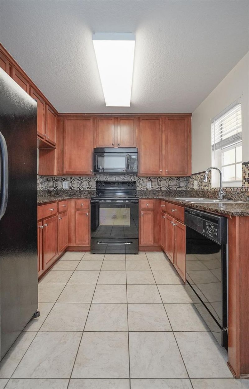 176 Coquina Bay Dr Drive , Saint Petersburg, FL 33705 Photo