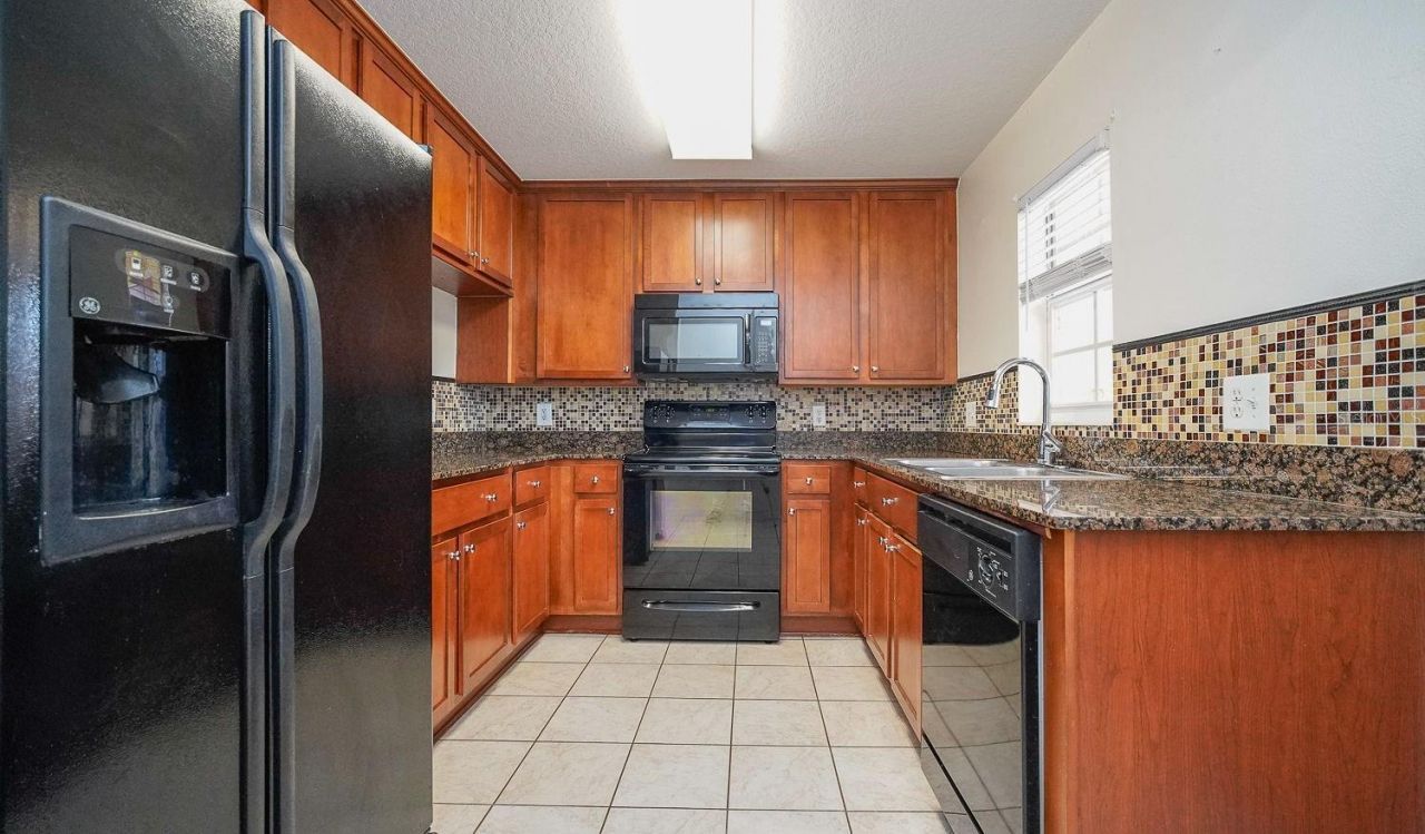 176 Coquina Bay Dr Drive , Saint Petersburg, FL 33705 Photo