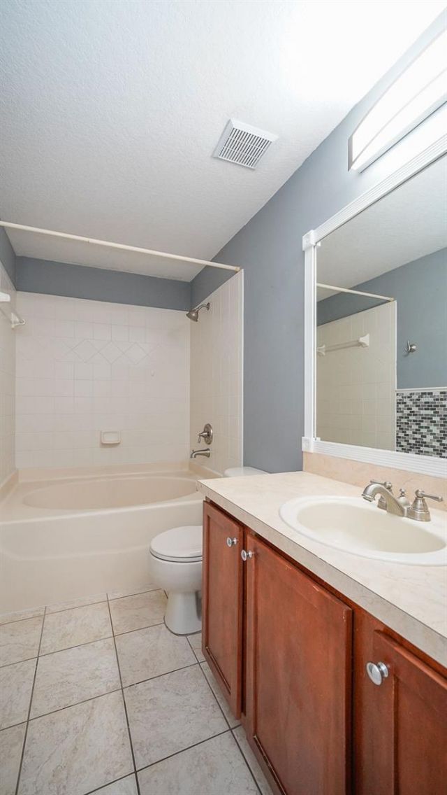 176 Coquina Bay Dr Drive , Saint Petersburg, FL 33705 Photo