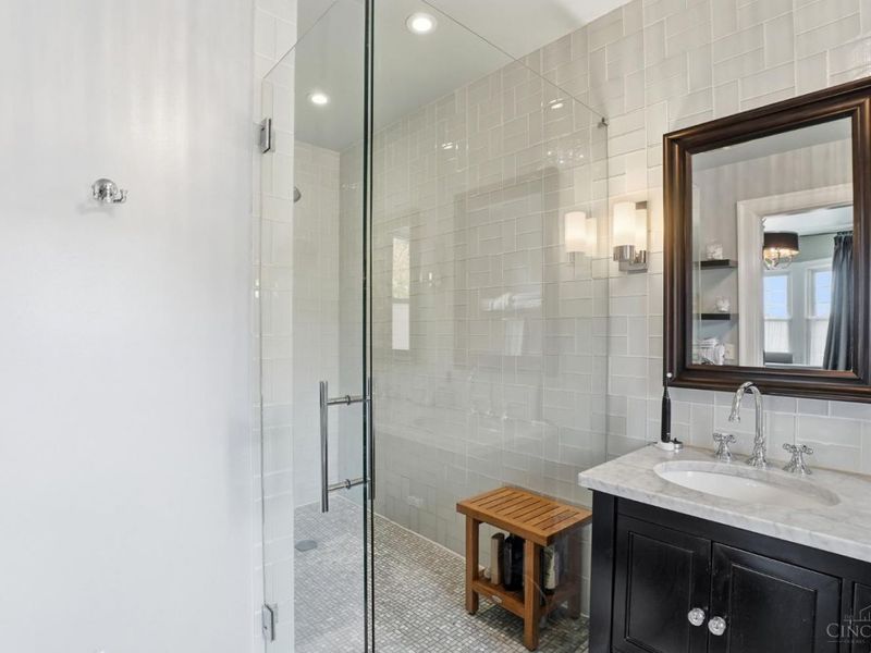 3966 Rose Hill Avenue, Cincinnati, OH 45229 Photo 40