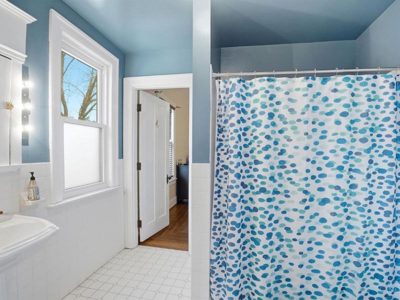 3966 Rose Hill Avenue, Cincinnati, OH 45229 Photo 45