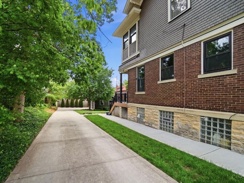 3966 Rose Hill Avenue, Cincinnati, OH 45229 Photo 71