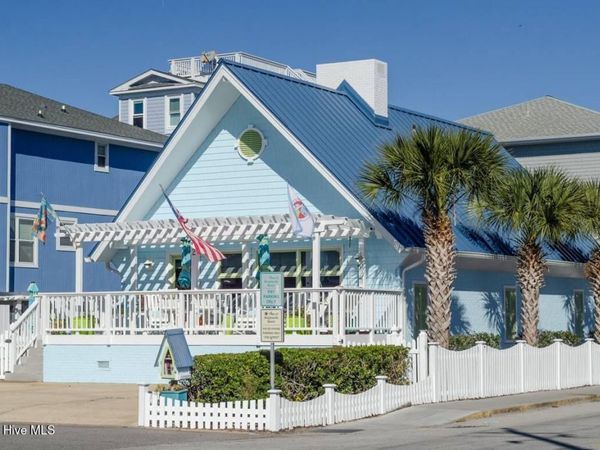 2 W Henderson Street, Wrightsville Beach, NC 28480