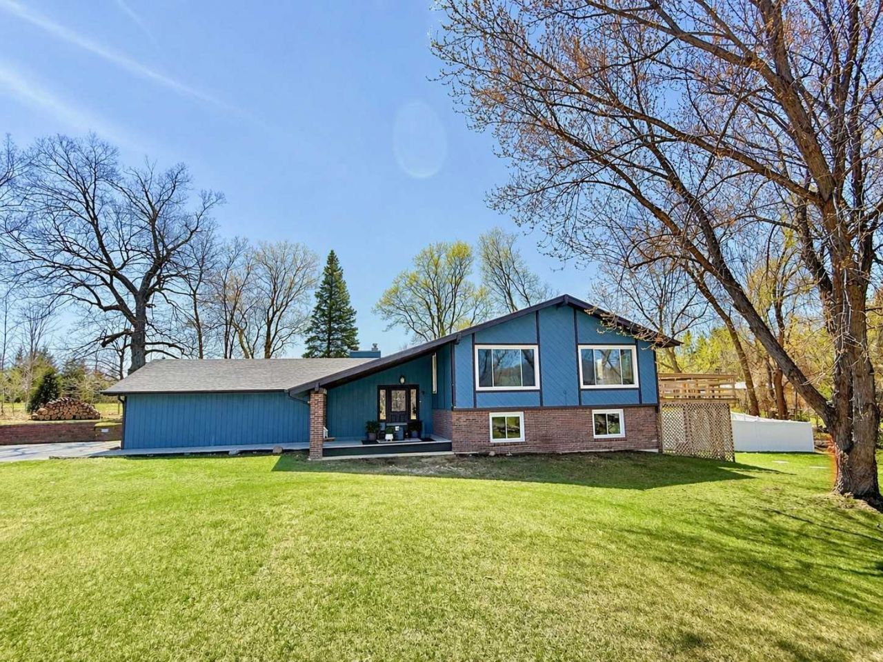 8581 County Road 39 NE, Monticello, MN 55362