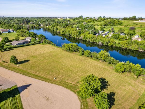 1803 Island Park Drive , Jamestown, ND 58401