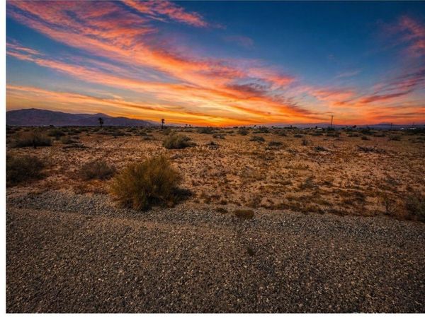 1109 Seaview Avenue, Thermal, CA 92274
