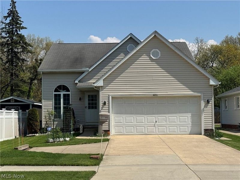 6651 W 130 Street, Parma Heights, OH 44130 Photo 1