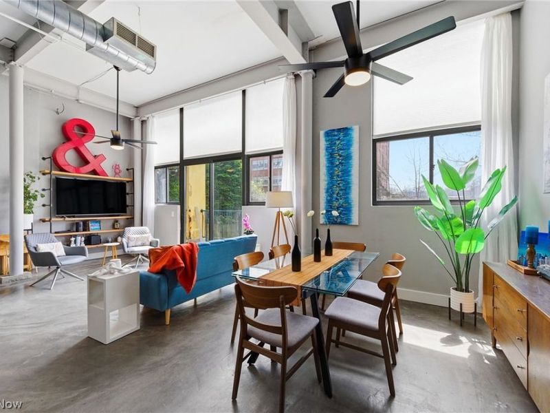 8205 Franklin Boulevard, Unit 3, Cleveland, OH 44102 Photo 3