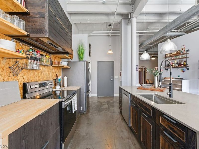 8205 Franklin Boulevard, Unit 3, Cleveland, OH 44102 Photo 6