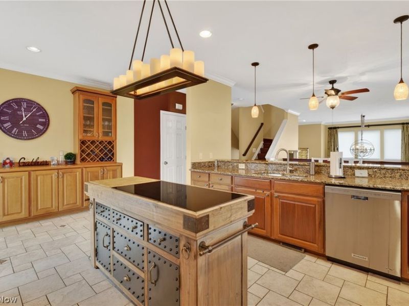 303 Arizona Avenue, Lorain, OH 44052 Photo 7