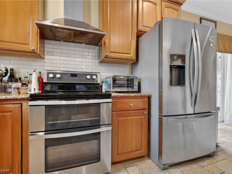 303 Arizona Avenue, Lorain, OH 44052 Photo 8