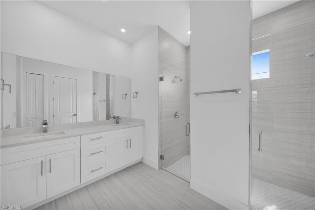 3539 NE 14th Pl , Cape Coral, FL 33909 Photo