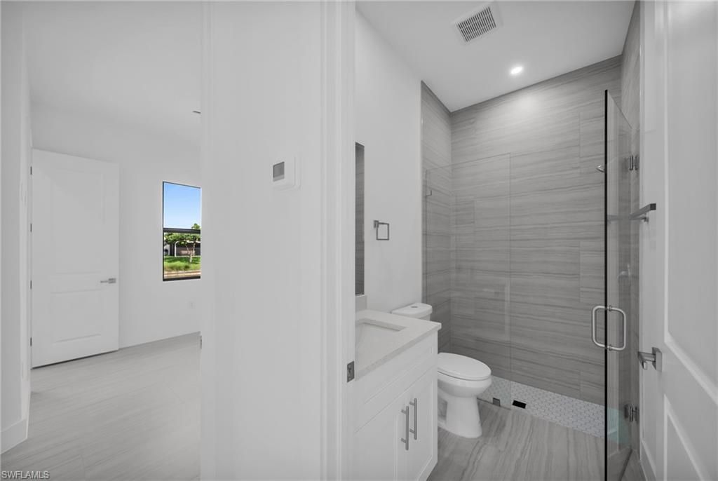 3539 NE 14th Pl , Cape Coral, FL 33909 Photo