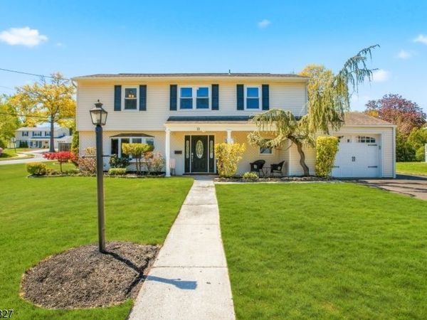 11 Briar Hills Cir, Springfield, NJ 07081