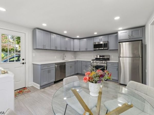 74 Forest St, Unit 1, Montclair, NJ 07042