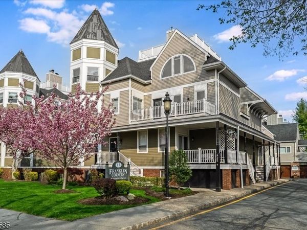 13 Franklin Pl, Morristown, NJ 07960
