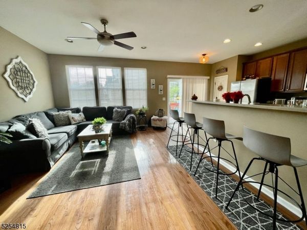 6 Lodge Pole Ln, Hardyston, NJ 07419