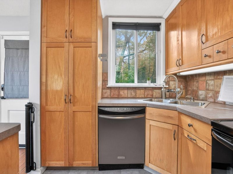 4065 Indianola Avenue, Unit 2A, Columbus, OH 43214 Photo 17