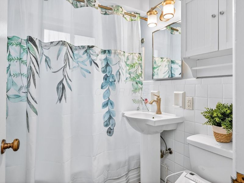 4065 Indianola Avenue, Unit 2A, Columbus, OH 43214 Photo 35