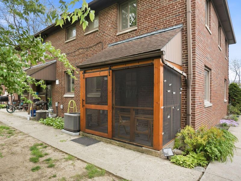 4065 Indianola Avenue, Unit 2A, Columbus, OH 43214 Photo 6