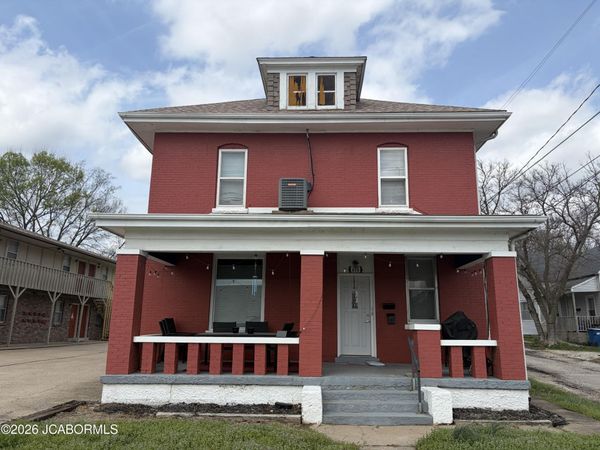 608 WASHINGTON STREET, Jefferson City, MO 65101