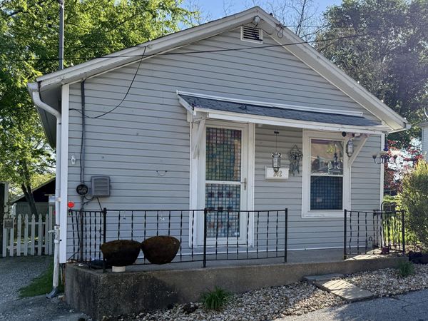 202 W HESS WAY, Jefferson City, MO 65101