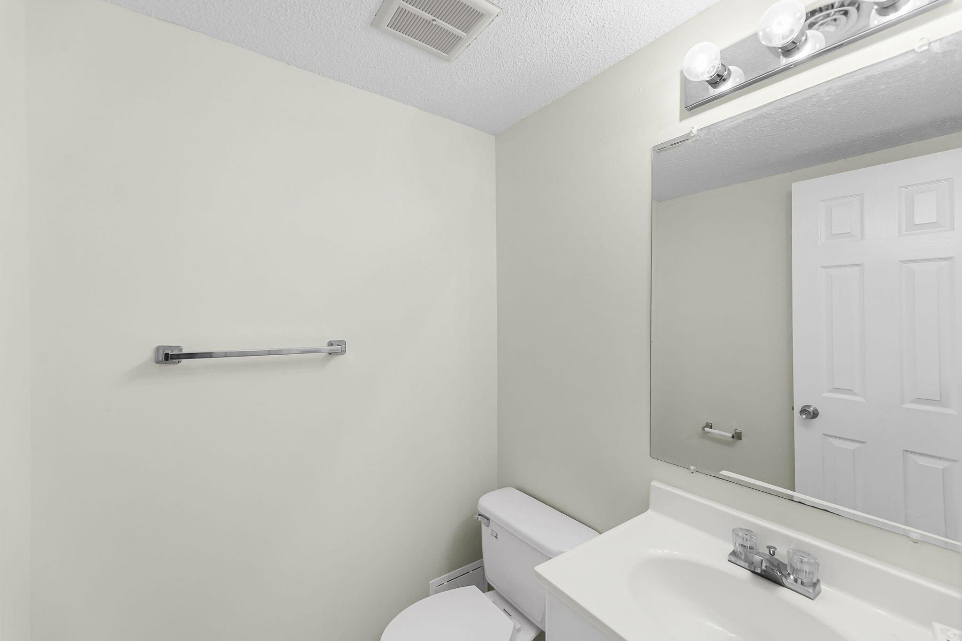 1713 Boone Hall Drive Photo 6