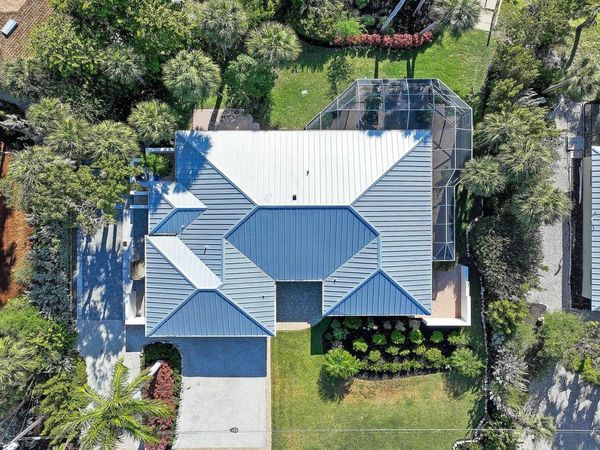 1054 Blue Heron Dr, Sanibel, FL 33957
