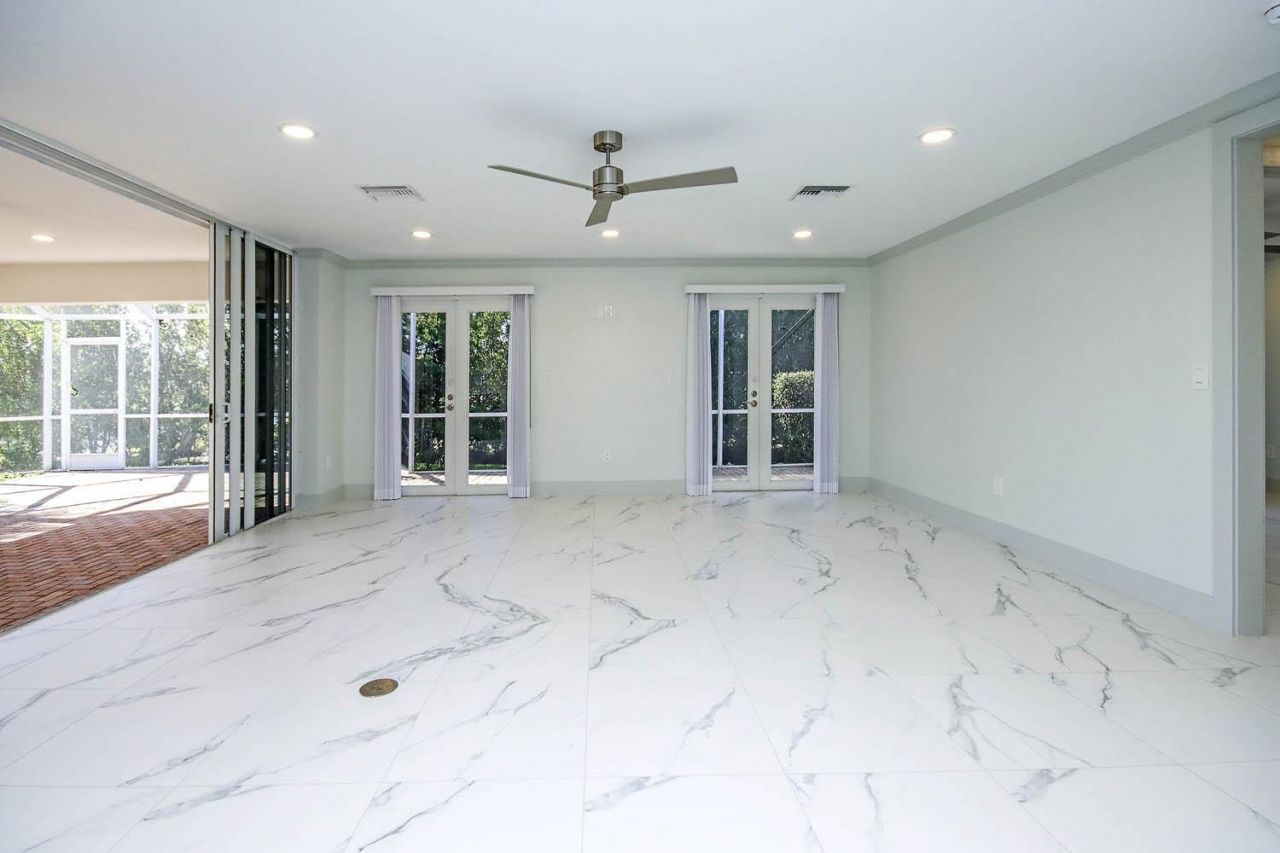 1054 Blue Heron Dr, Sanibel, FL 33957 Photo