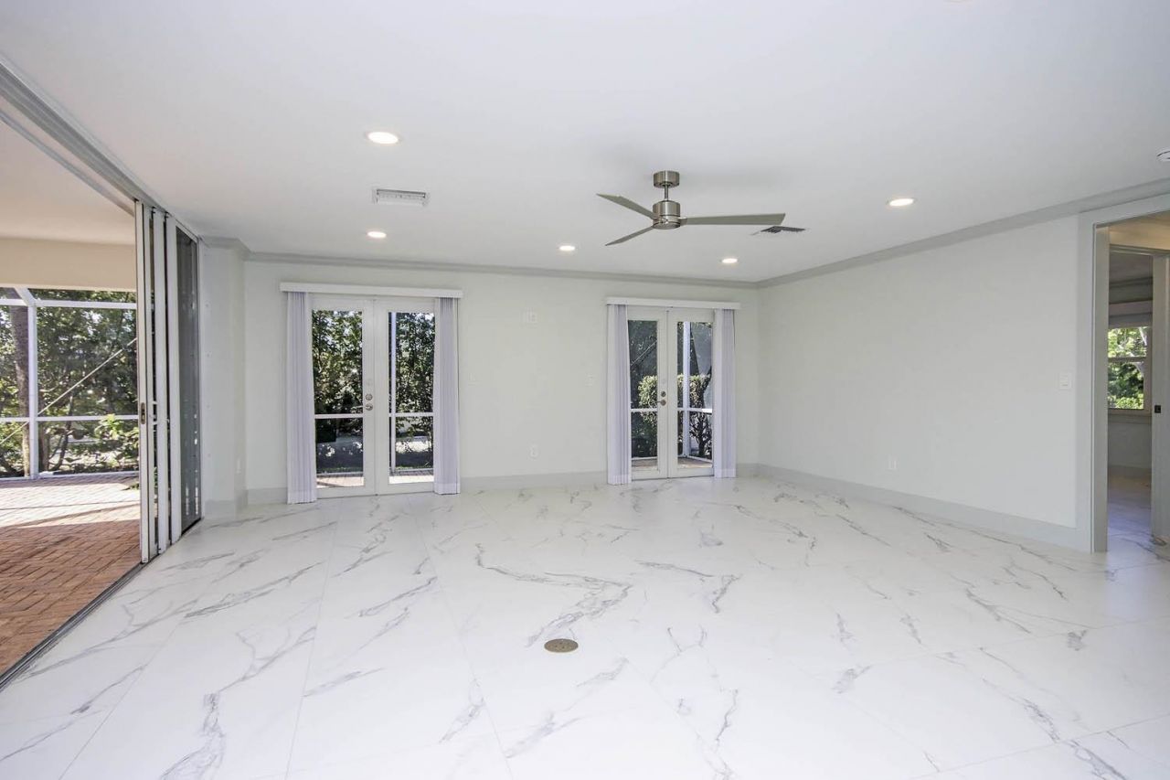 1054 Blue Heron Dr, Sanibel, FL 33957 Photo